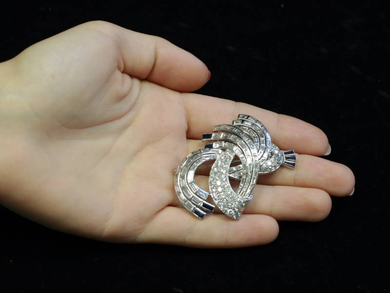 Over 8 Carat Diamonds Platinum Estate Brooch (image 4 of 6)